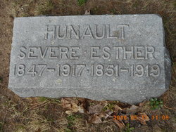 Esther Hunault 