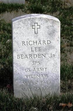 Richard Lee “Lee” Bearden Jr.