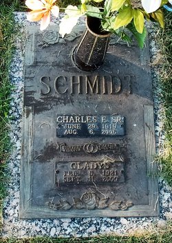 Mary Gladys <I>Thomas</I> Schmidt 