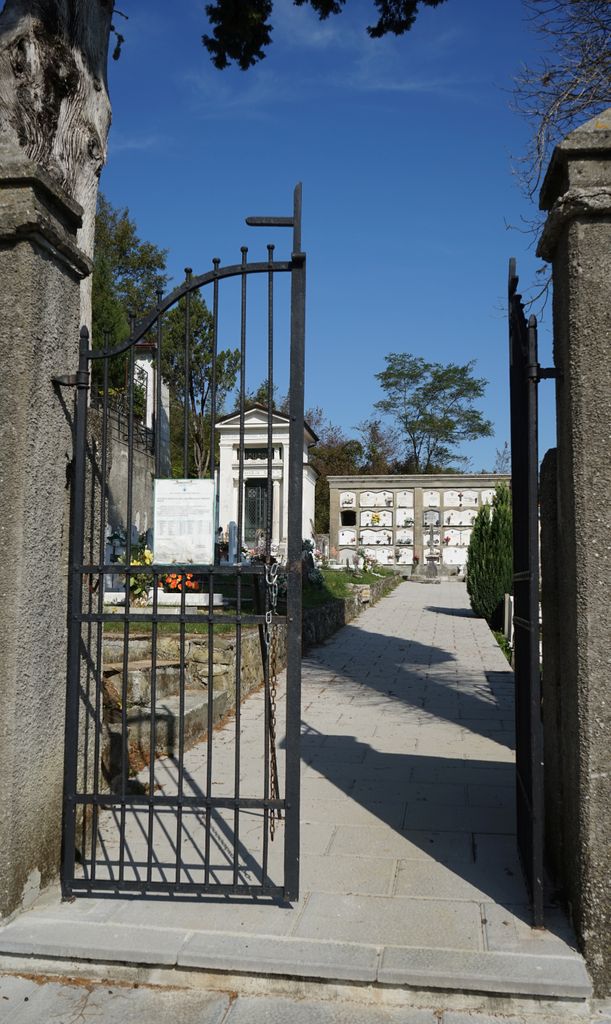 Cimitero di San Terenzo Monti