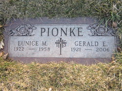 Eunice Marie <I>Lauer</I> Pionke 