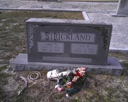 Kinlaw M Strickland 