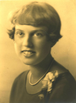 Constance Amy “Connie” <I>Wallace</I> Bunnell 