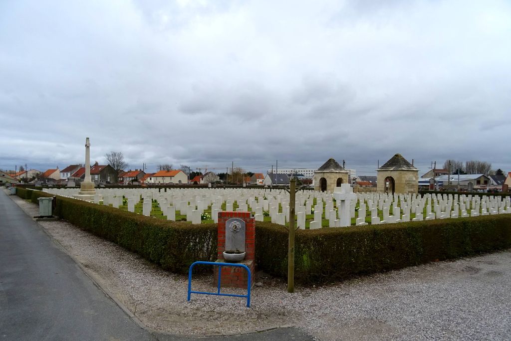 Calais Southern Cemetery