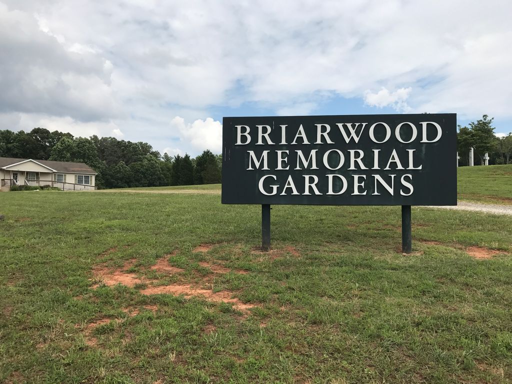 Briarwood Memorial Gardens