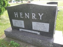 Helga <I>Bender</I> Henry 