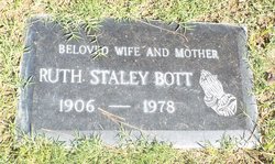 Ruth Newell <I>Staley</I> Bott 
