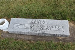 Earl Lee Davis 