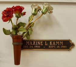Maxine L Kamm 