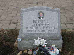 Robert J Alijewicz 