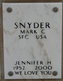 Jennifer H Snyder 