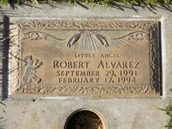Robert Alvarez 