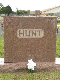 Bessie <I>Hunt</I> Hubbard 
