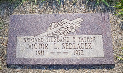 Victor L Sedlacek 