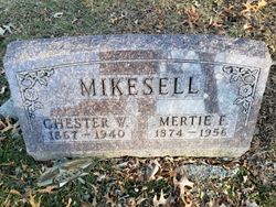 Myrtle F “Mertie” <I>Woody</I> Mikesell 