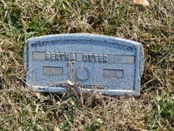 Bertha Mae “Bert” <I>Miller</I> Utter 