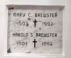 Mary Elizabeth <I>Crossley</I> Brewster 