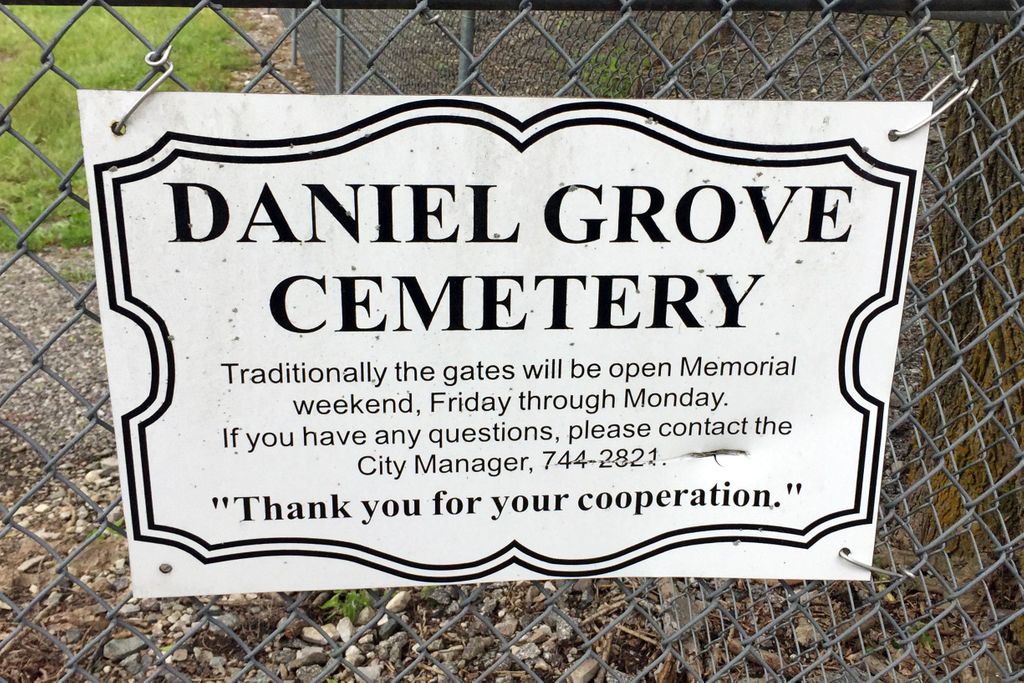 Daniel Grove Cemetery