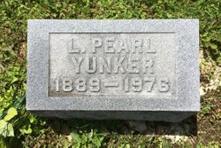 Lillian Pearl <I>Tolles</I> Yunker 