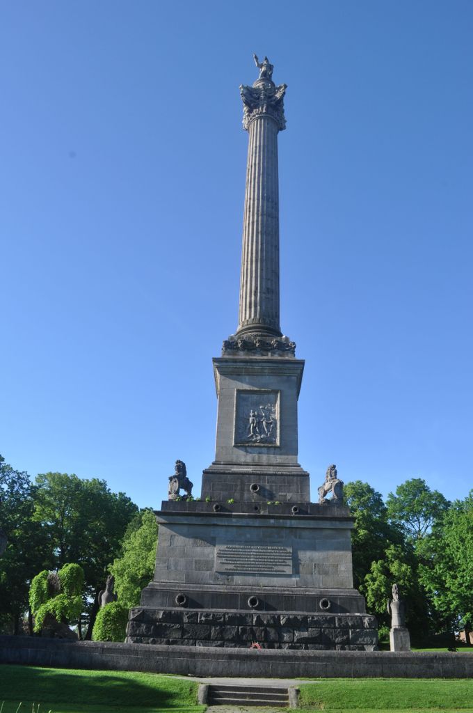 Monument on Queenston Heights