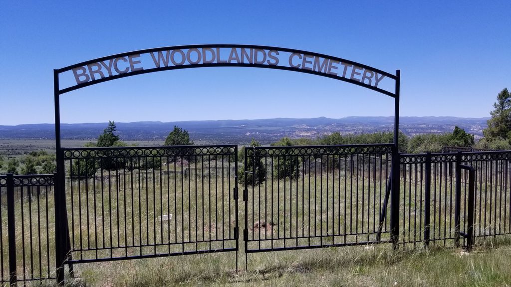 Bryce Woodlands Cemetery