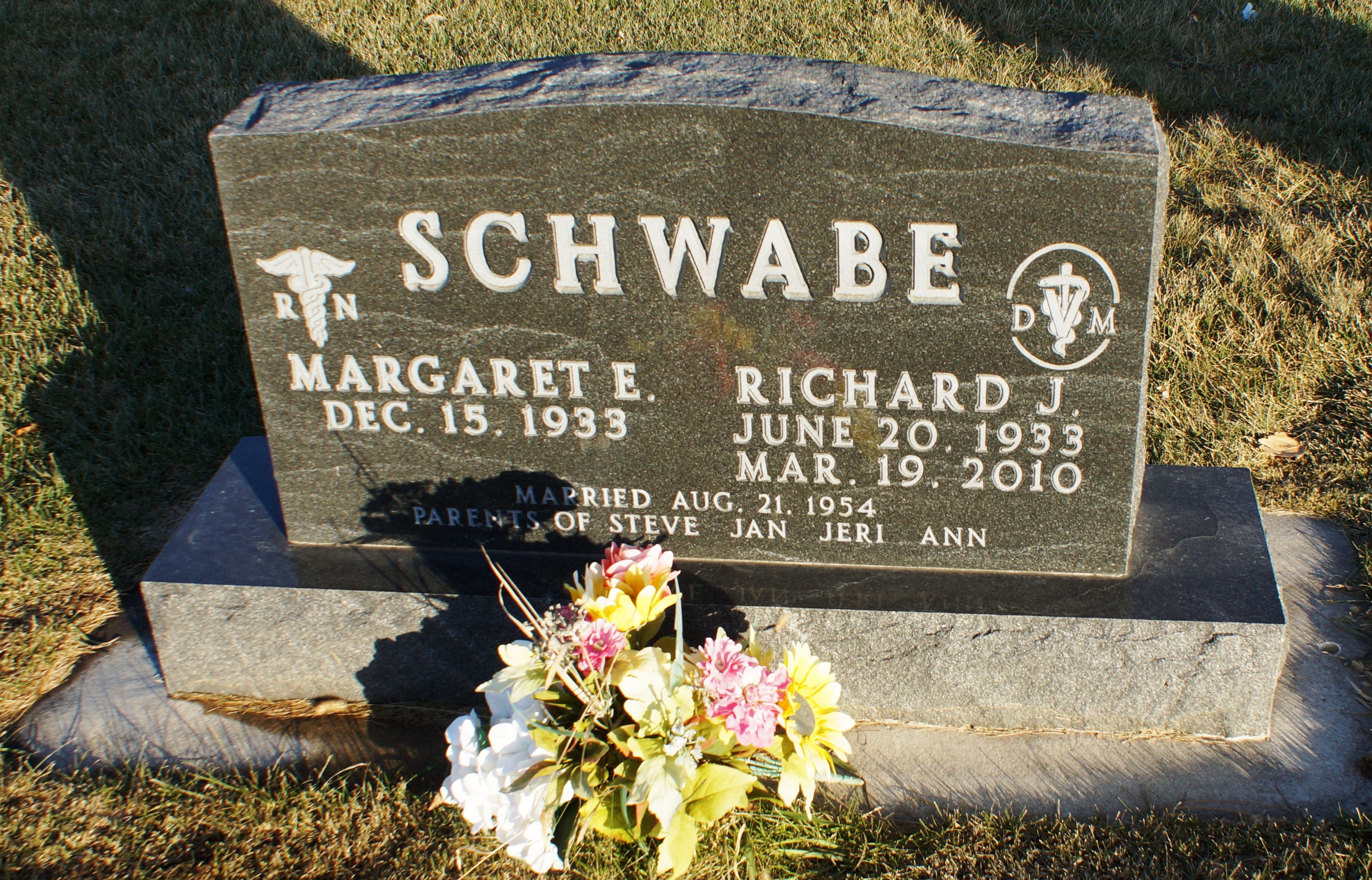 Dr Richard J Schwabe (1933-2010) - Find a Grave Memorial