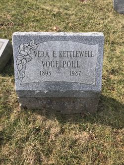 Vera E <I>Kettlewell</I> Vogelpohl 