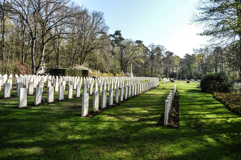 Munster Heath War Cemetery