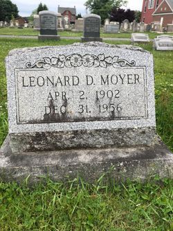 Leonard D Moyer 