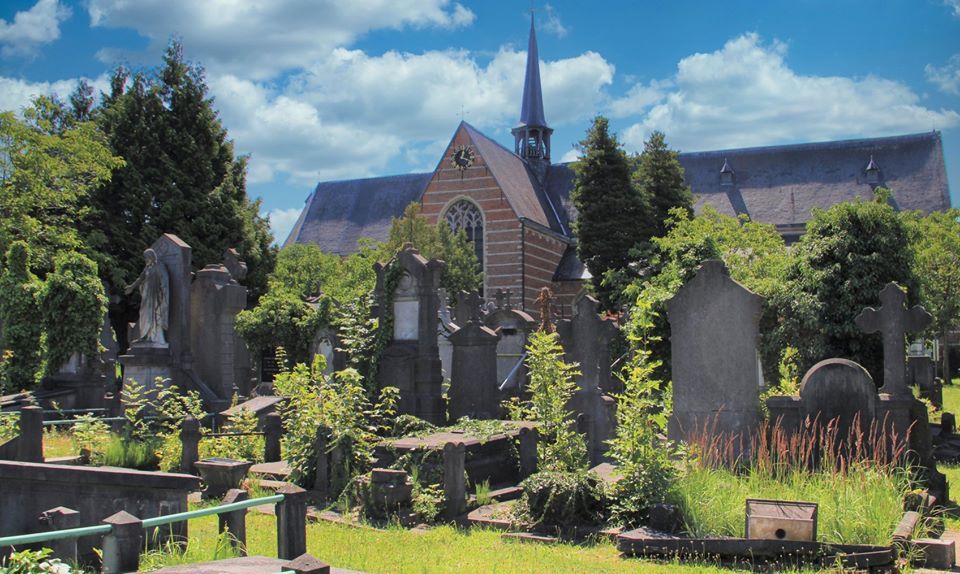 Deurne Sint-Fredegandus Cemetery