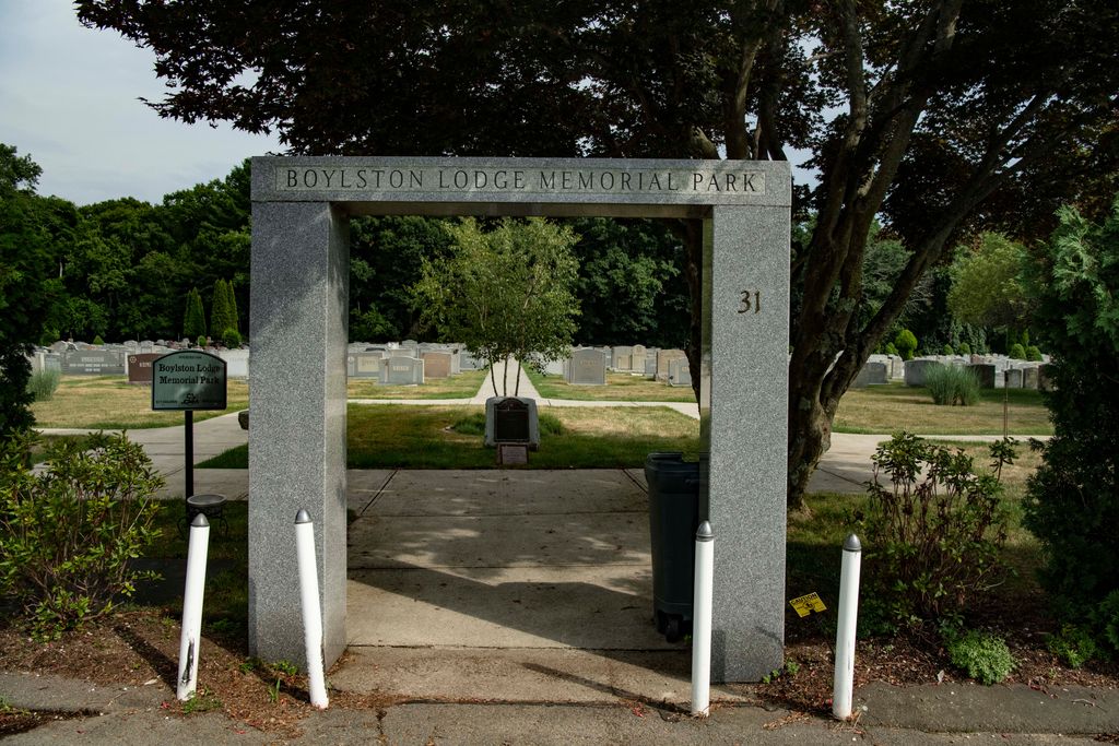 Boylston Lodge Cemetery