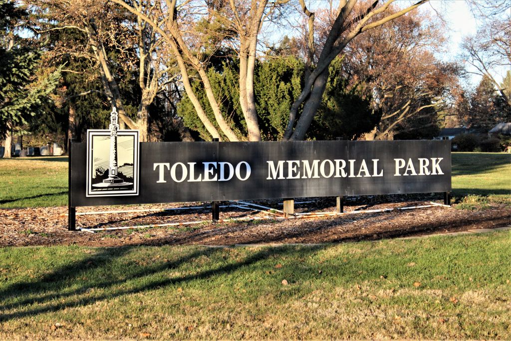 Toledo Memorial Park