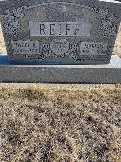 Hazel Roberta <I>Henry</I> Reiff 