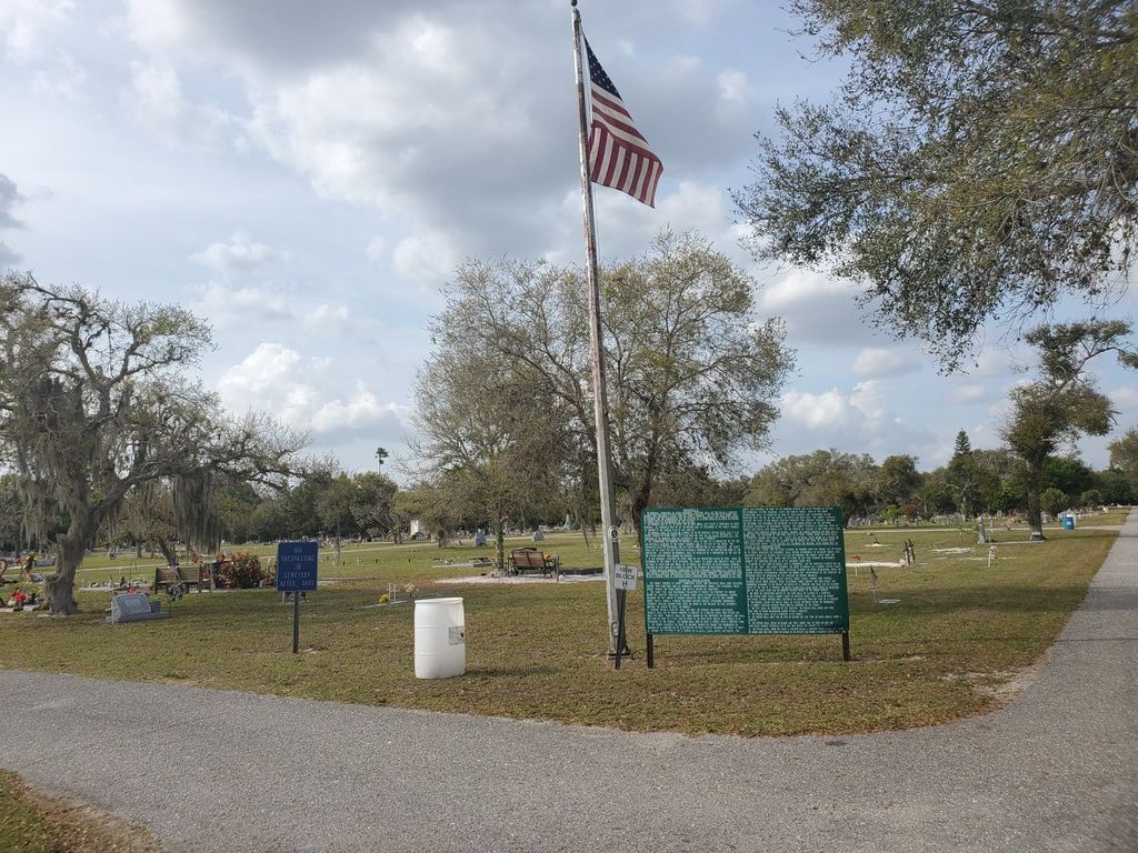 Fort Denaud Cemetery