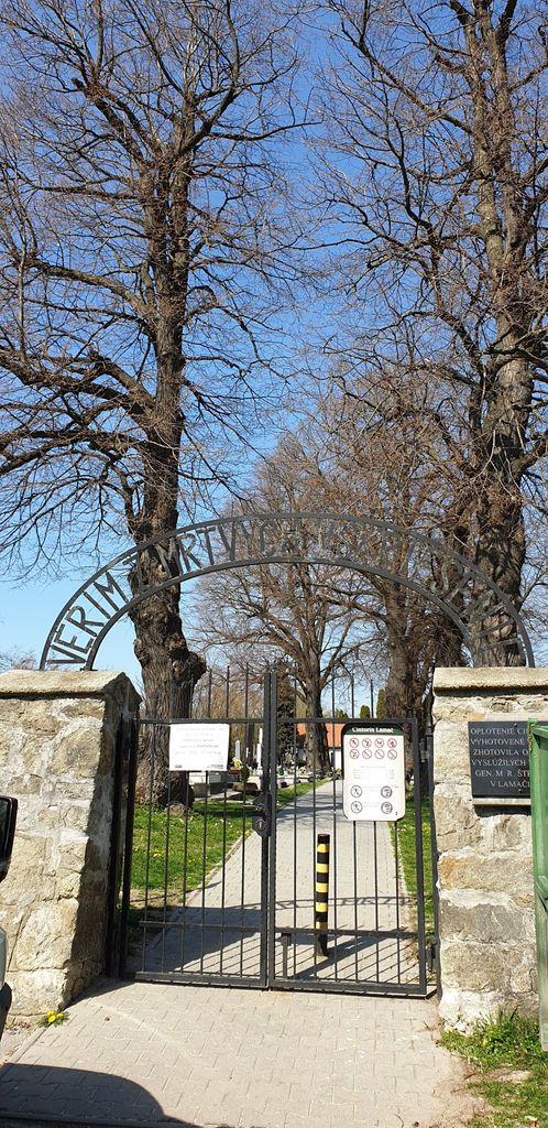 Bratislava-Lamač Cemetery