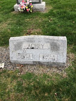 Agnes Ruth <I>Englehart</I> Achey 