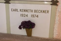 Earl Beckner 
