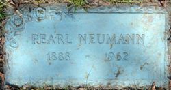 Pearl Neumann 