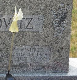 Winifred Elizabeth <I>Born</I> Jerovitz 