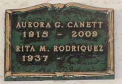 Aurora G. Canett 