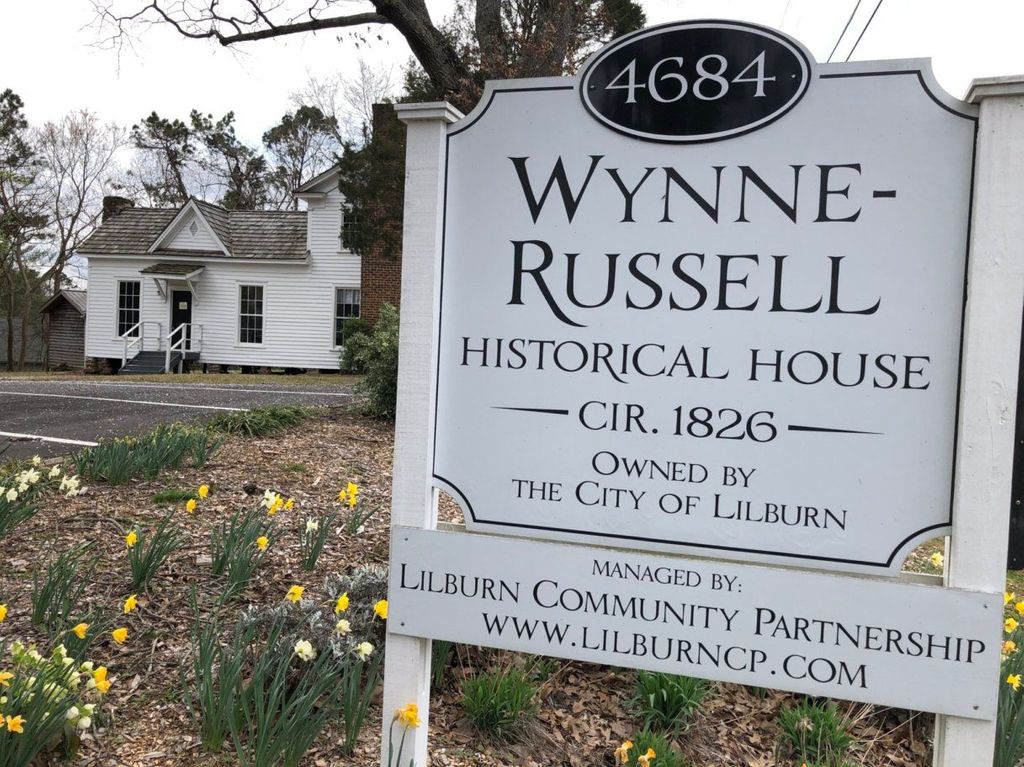Wynne-Russell House & Cemetery