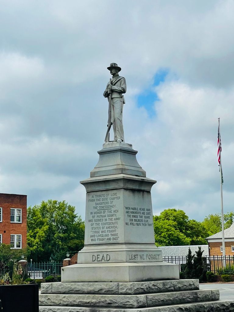 Confederates Monument