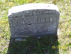 Elijah Maxfield 
