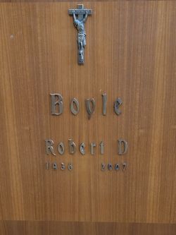 Robert D Boyle 