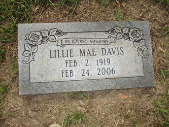 Lillie Mae <I>Roberts</I> Davis 