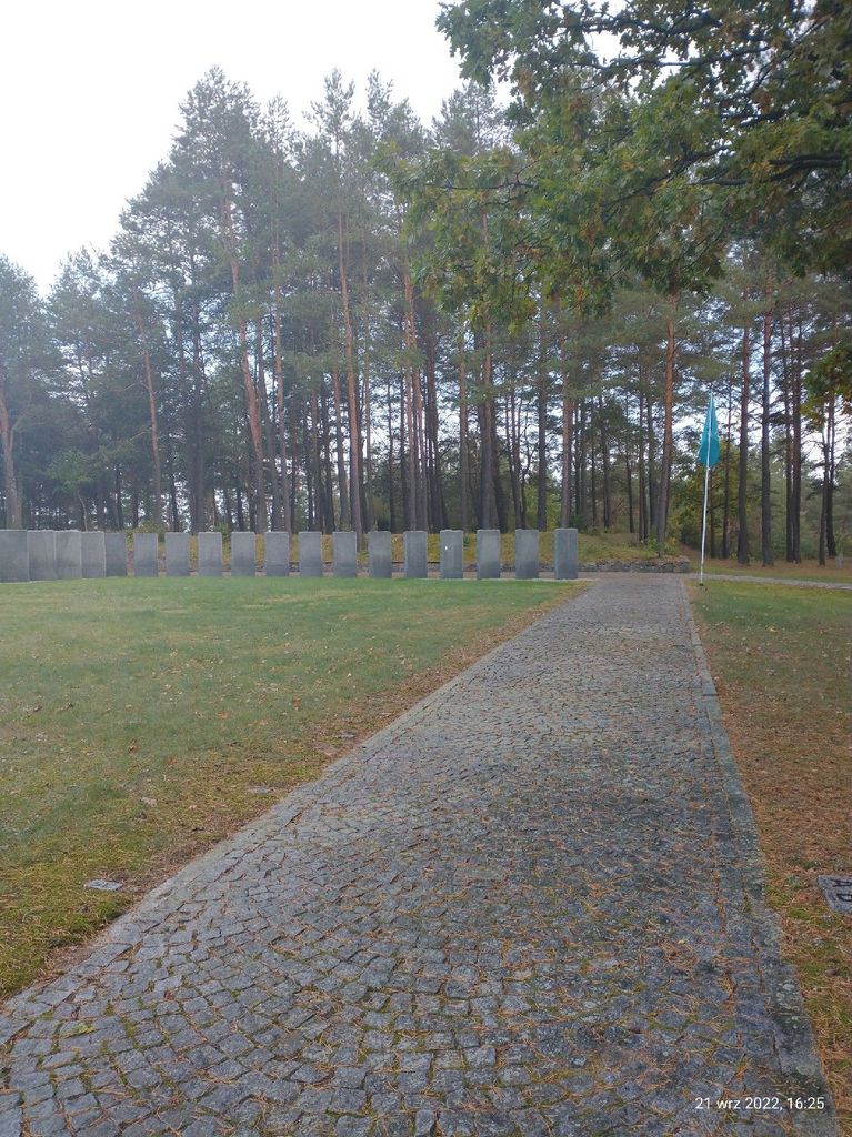 Cmentarz Wojenny w Mławce