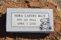 Nora Lafern Baze 