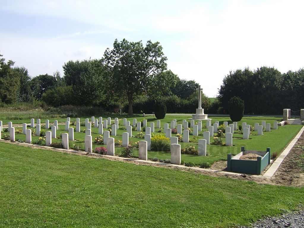 Heudicourt Communal Cemetery Extension