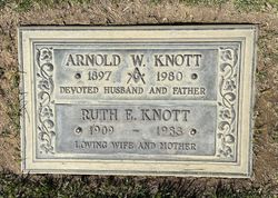 Arnold Whitaker Knott 