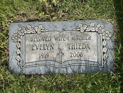 Evelyn Lillian Thieda 